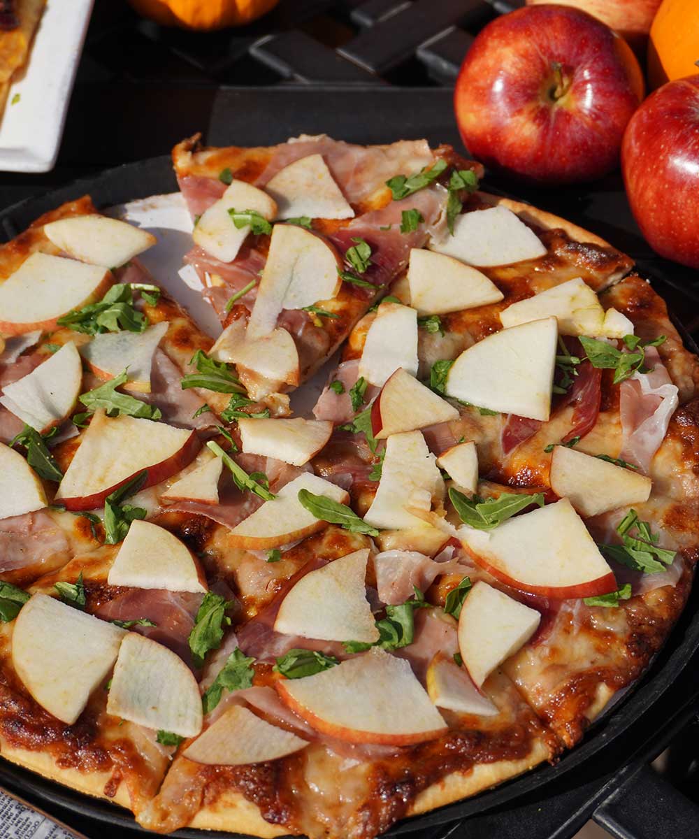 Apple Prosciutto Pizza - mobile version